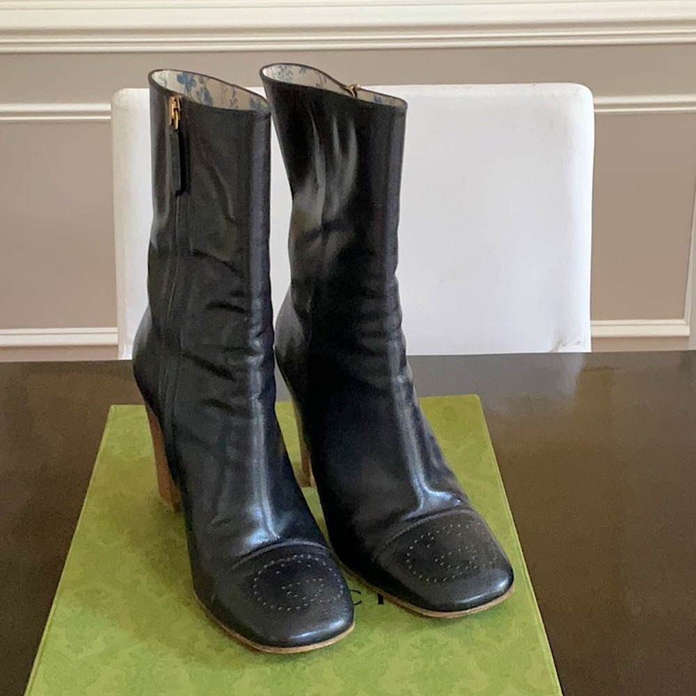 Gucci Black Leather Quentin Booties | 8 US | 38 EU